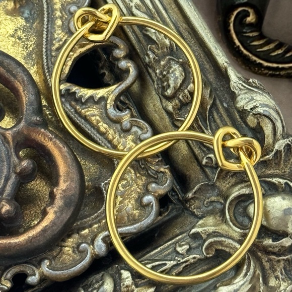 KATE SPADE • Gold Loves Me Knot Hoop Earrings - Picture 4 of 4